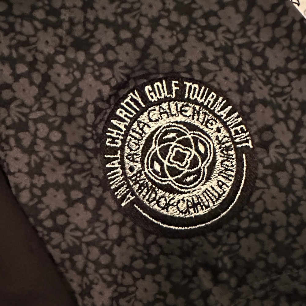 Men's XL Footjoy 6-shirt Bundle - various patterns and course logos on sleeve - Picture 10 of 11